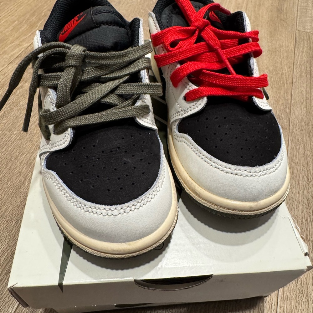 Retro Air Jordan 1 Travis ScottKids Black/White Sneakers with Red and Olive - Picture 5 of 11